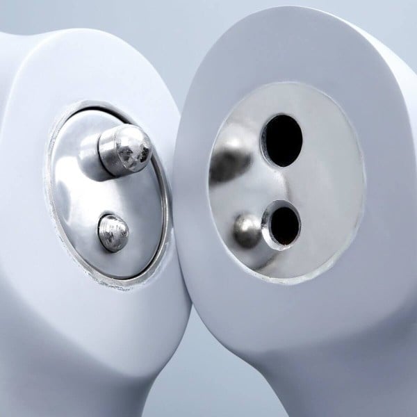 35SPOKS10-144MT_schaufensterpuppe_damenpuppe_rucksacktraegerin_sportlich_arme_angewinkelt_magnetische_arme_600x600